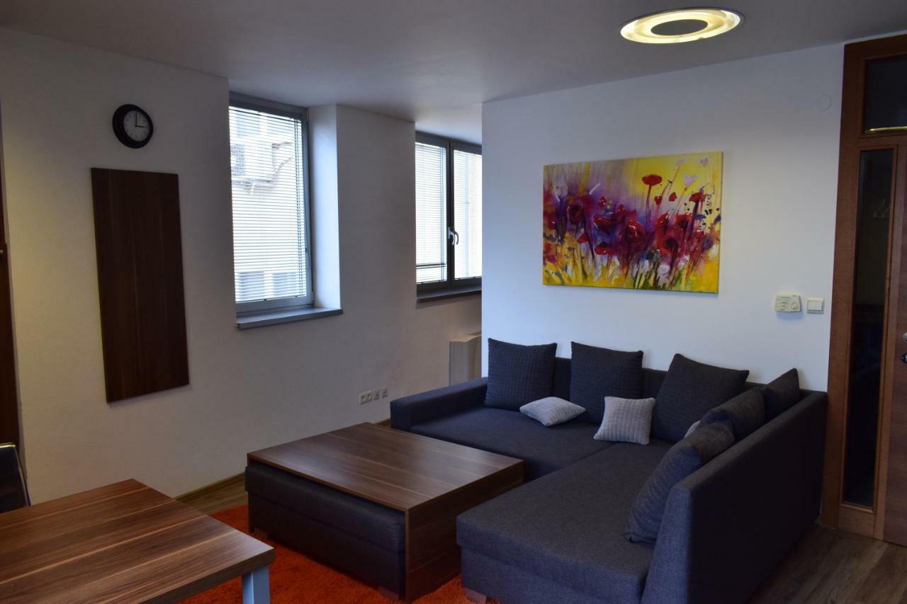 Apartmán 22Nd Uprising Square Bratislava Exteriér fotografie