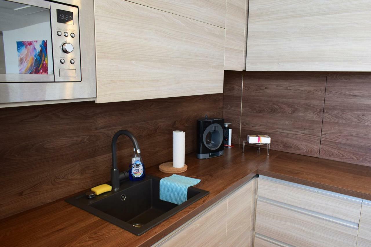 Apartmán 22Nd Uprising Square Bratislava Exteriér fotografie