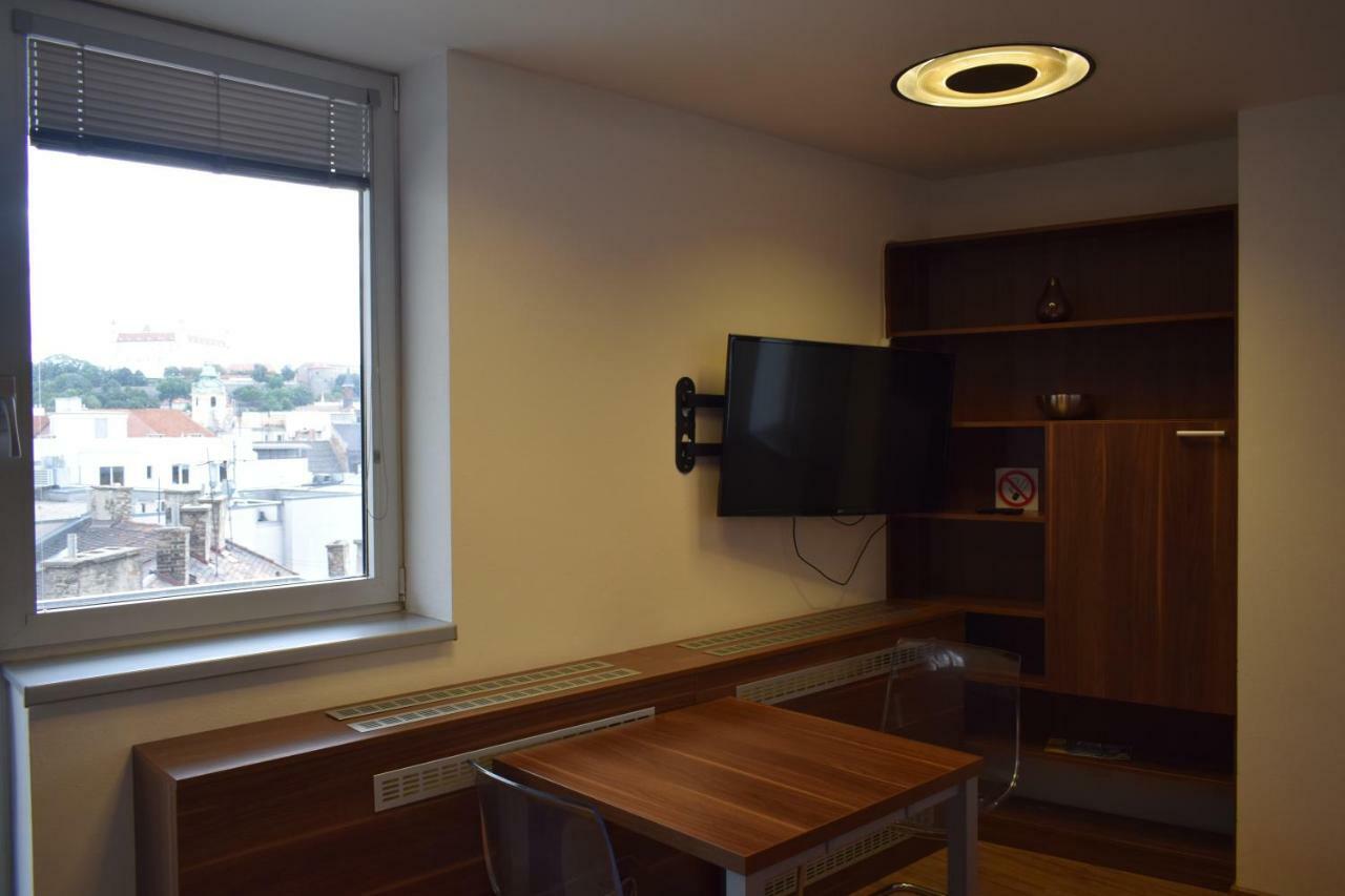 Apartmán 22Nd Uprising Square Bratislava Exteriér fotografie