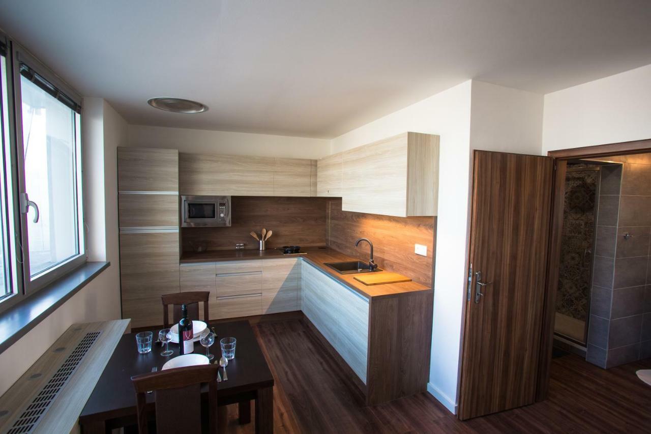 Apartmán 22Nd Uprising Square Bratislava Exteriér fotografie