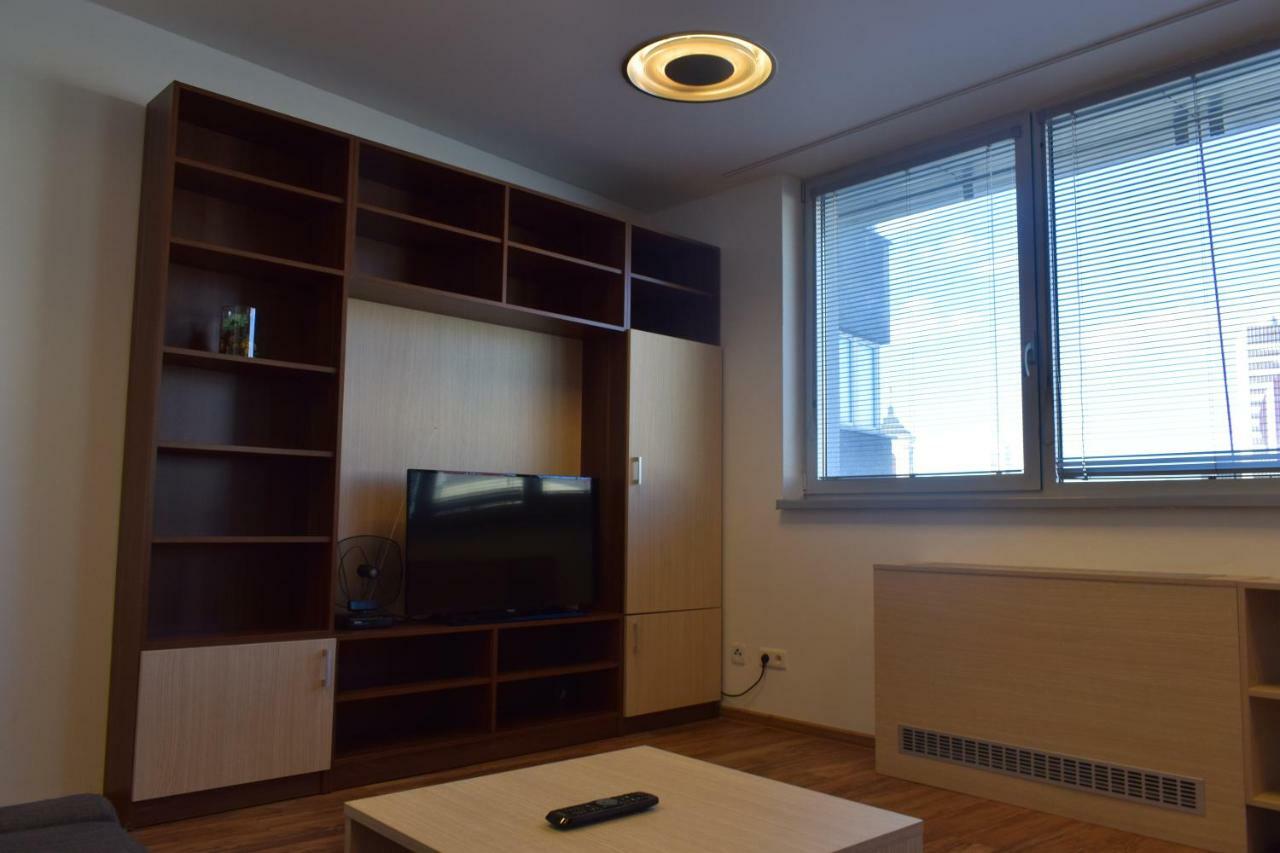 Apartmán 22Nd Uprising Square Bratislava Exteriér fotografie